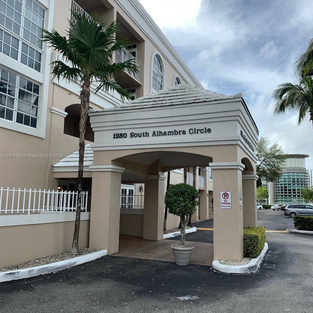 UNIVERSITY INN CONDO - Residential Lease