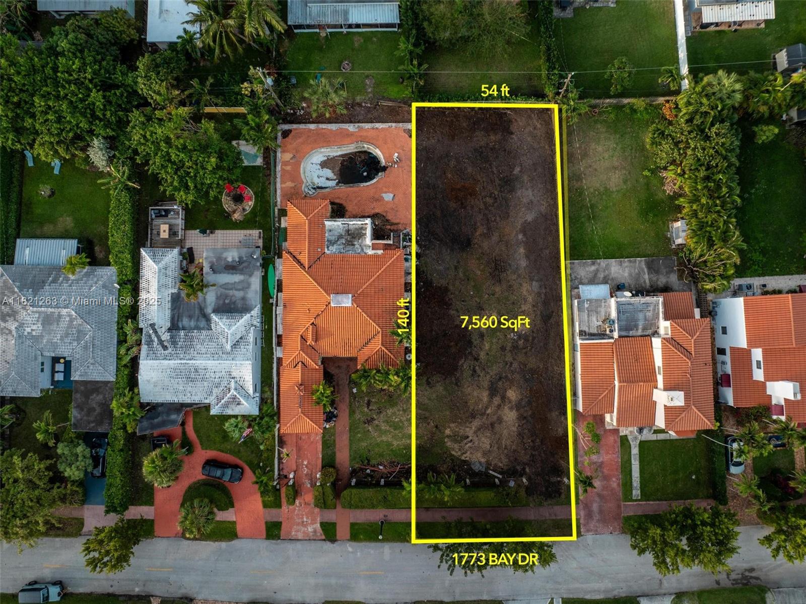 1785 Bay Dr