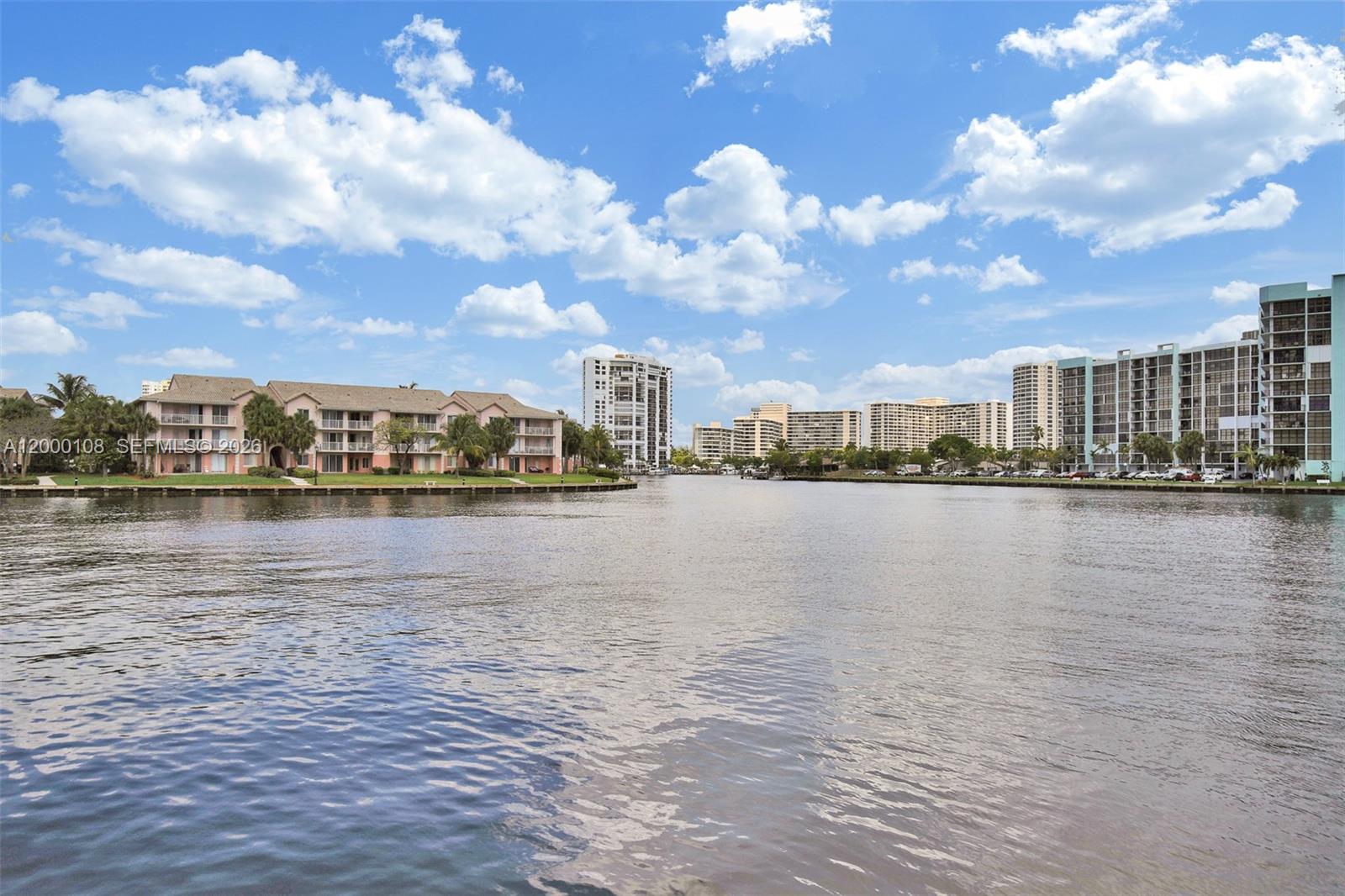 HALLMARK OF HOLLYWOOD CON - Residential Lease