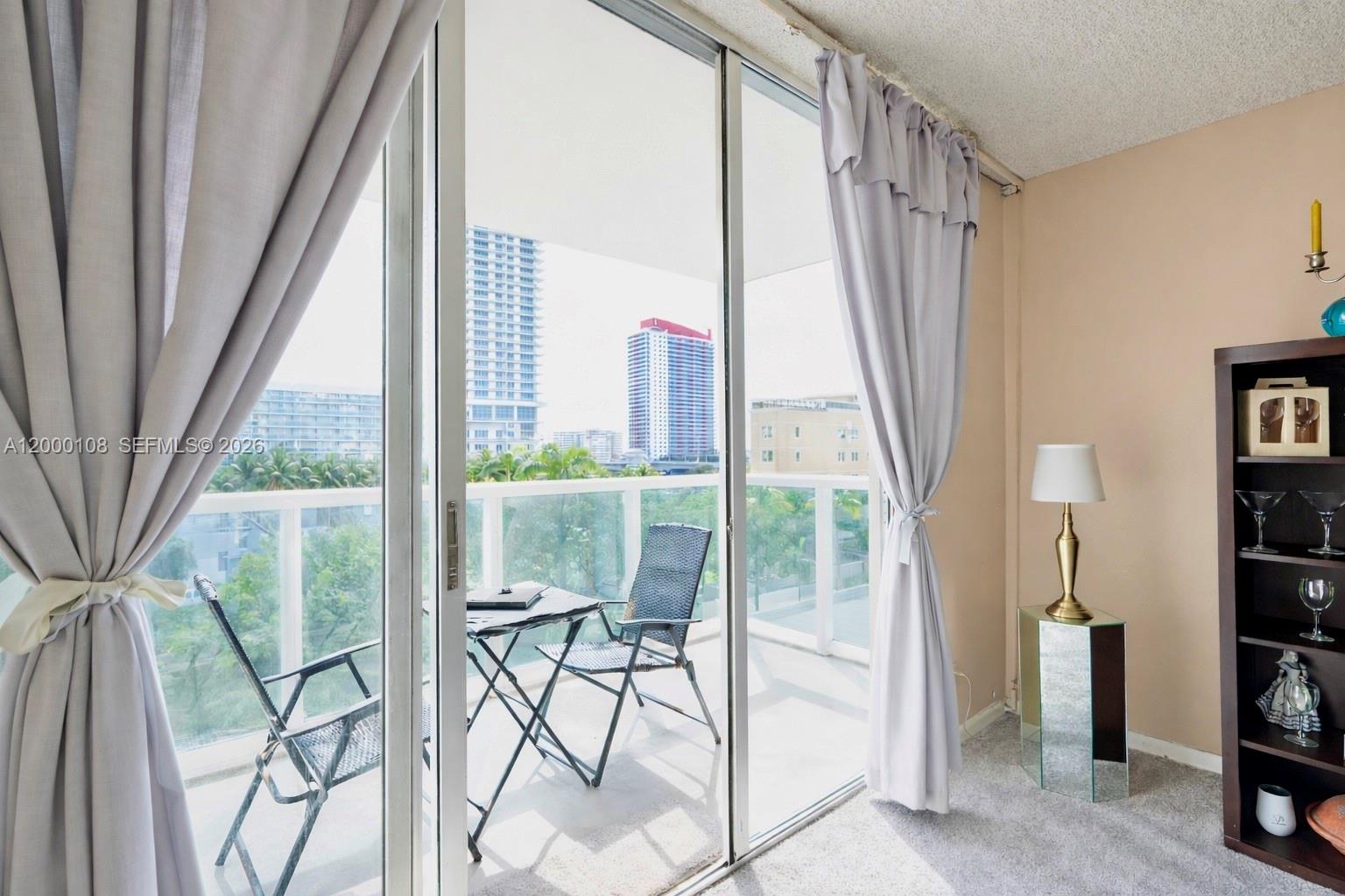 HALLMARK OF HOLLYWOOD CON - Residential Lease