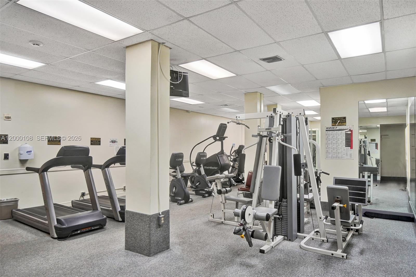 HALLMARK OF HOLLYWOOD CON - Residential Lease