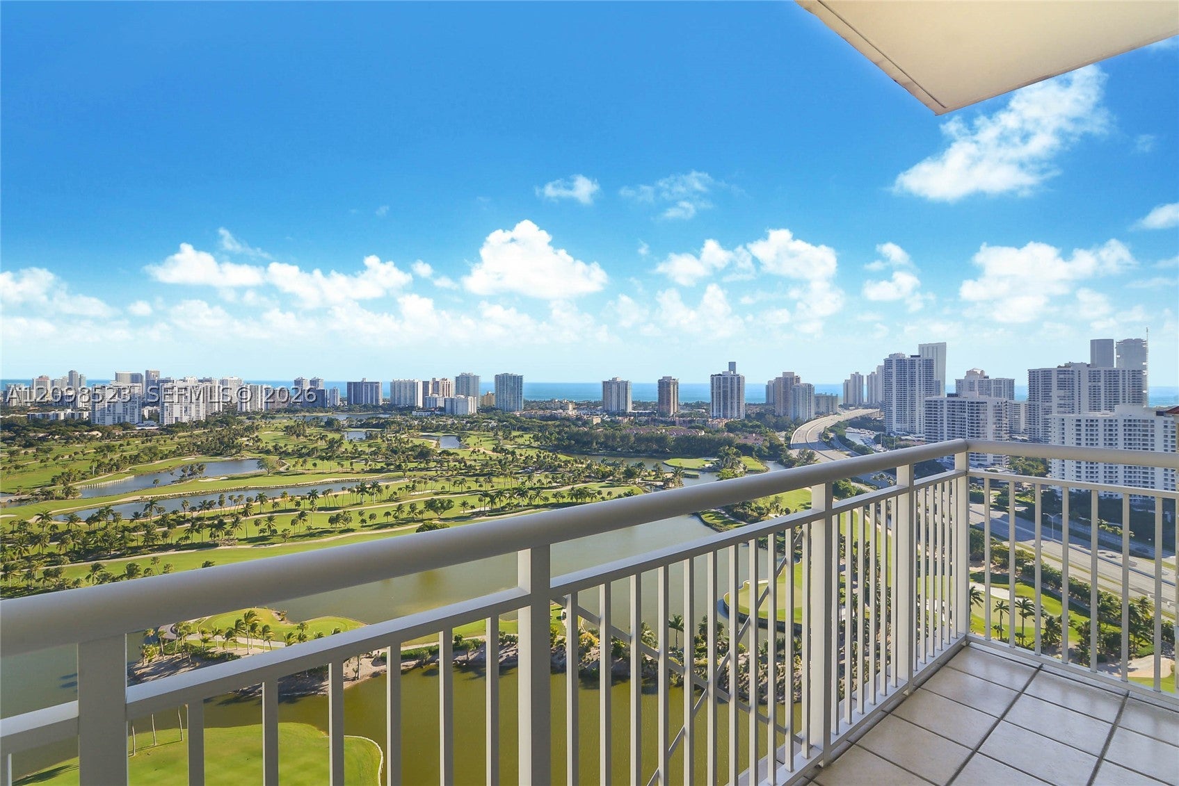 19501 W Country Club Dr PH-02