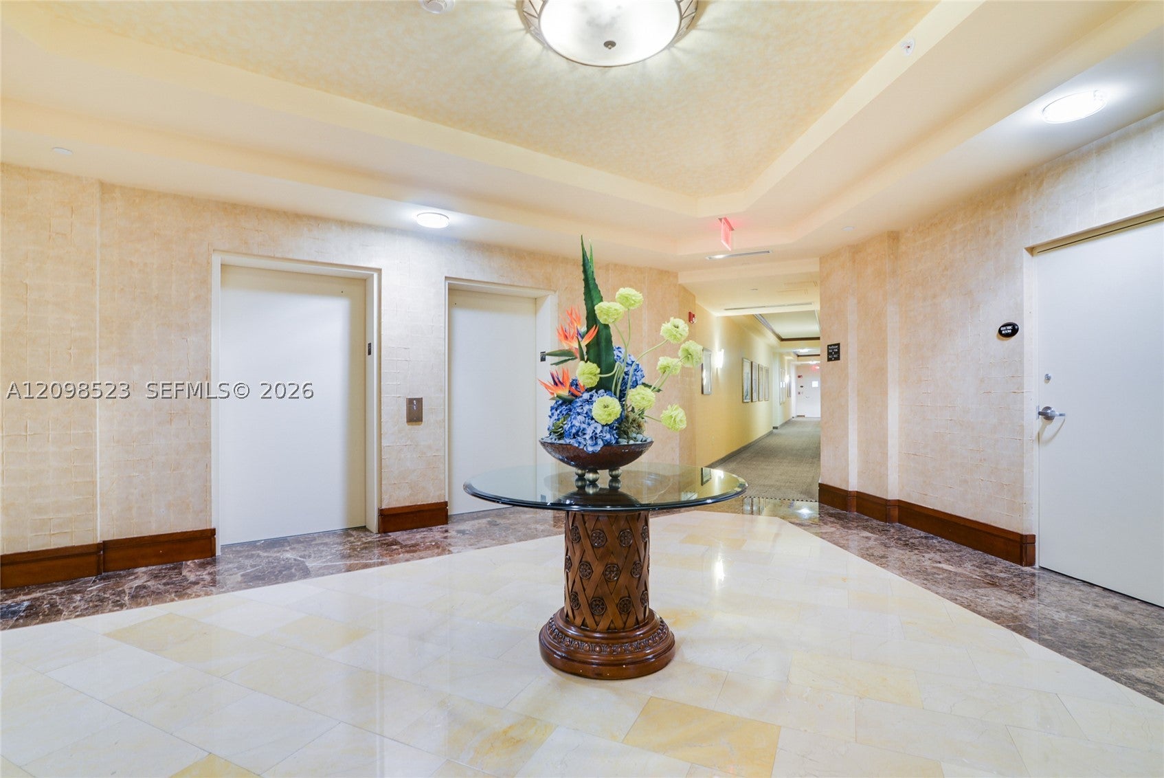 19501 W Country Club Dr PH-02