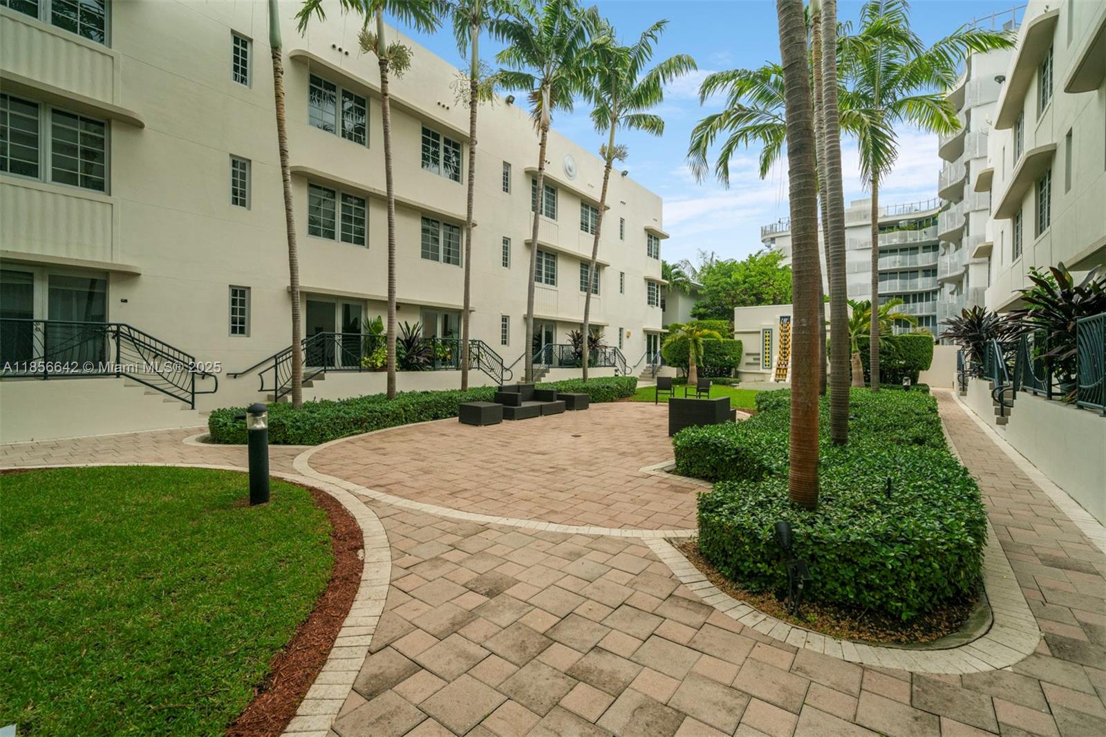 ARTECITY GOVERNOR CONDO - Residential