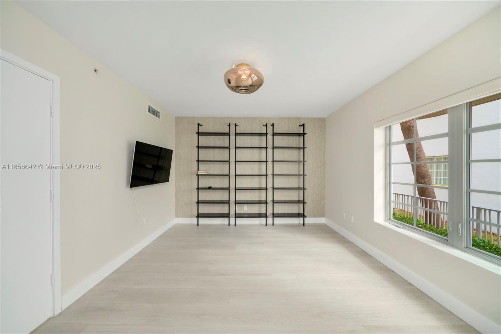 ARTECITY GOVERNOR CONDO - Residential