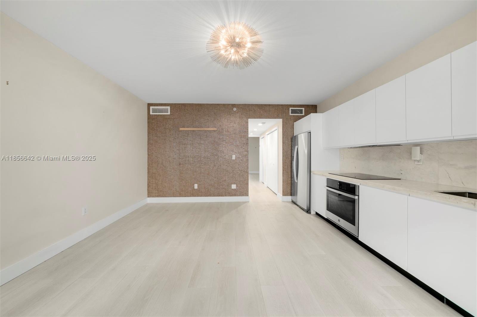 ARTECITY GOVERNOR CONDO - Residential