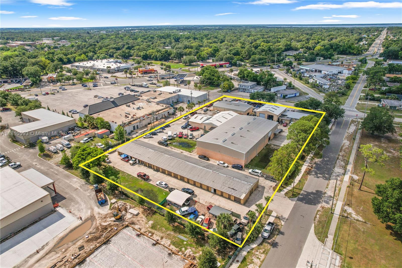 601 W 27th St is a rare industrial compound situated on a spacious 2.26-acre lot, featuring seven concrete buildings totaling approximately 29,028 square feet. The property is fully occupied by multiple tenants, offering immediate in-place income and strong potential for repositioning or future redevelopment.
Zoned GC2, the site allows for a wide range of commercial and industrial uses, making it ideal for investors or owner-users seeking yard space and flexible layout options. The buildings vary in ceiling height and layout, providing adaptability for different tenant needs. With its expansive yard area and solid concrete construction, the property is well-suited for contractors, logistics, or outdoor storage operations.