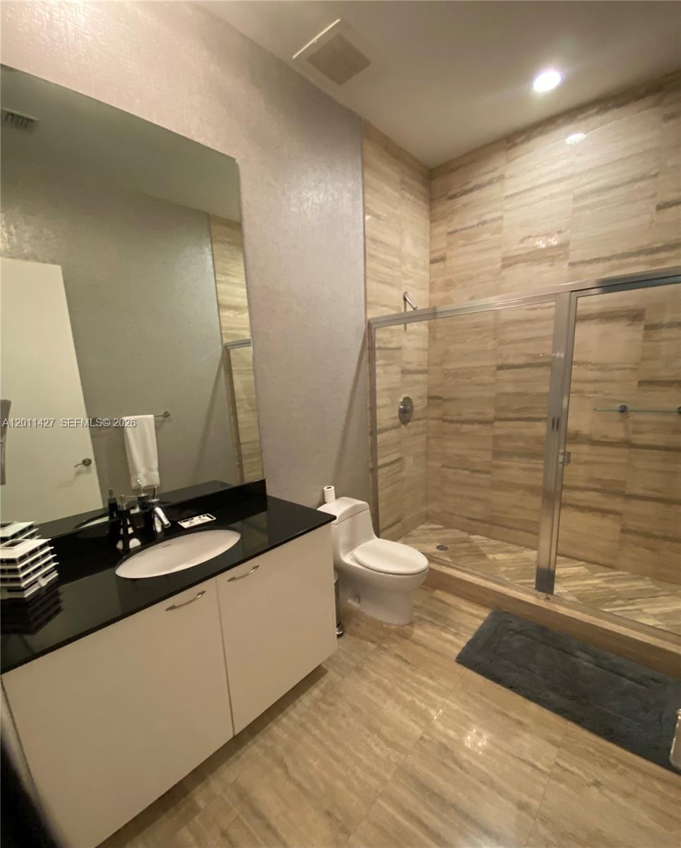 TDR TOWER III CONDO - Residential Lease