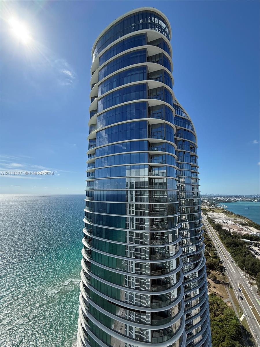 TDR TOWER III CONDO - Residential Lease