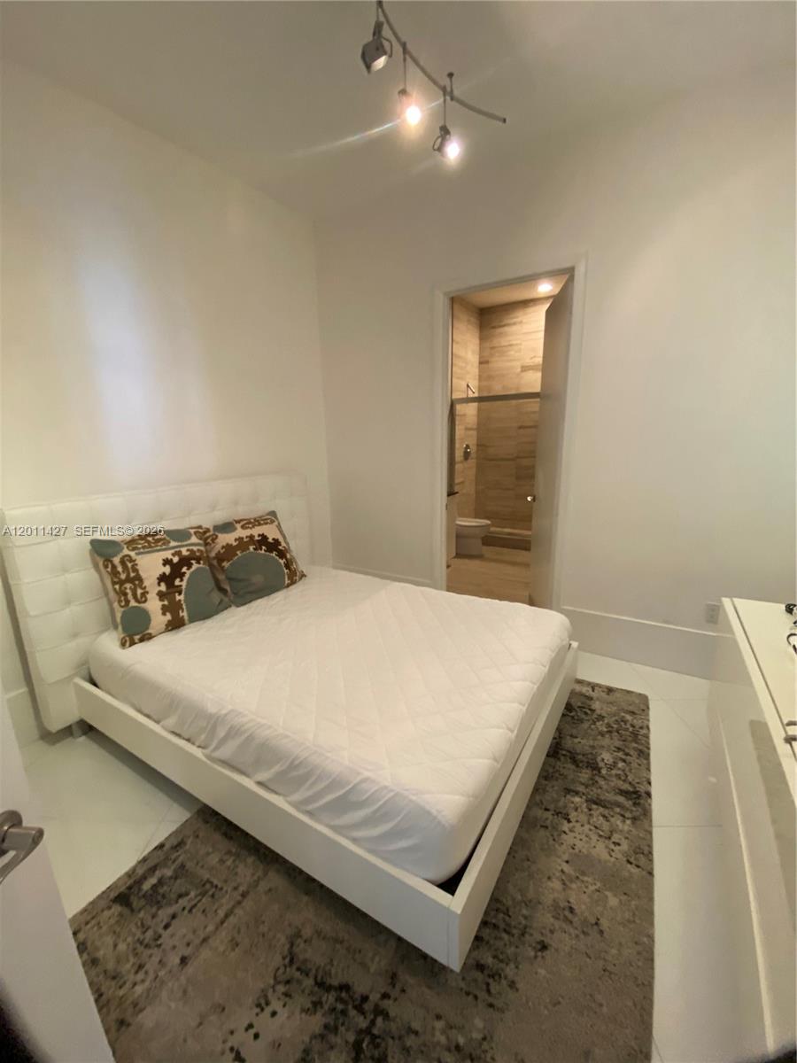 TDR TOWER III CONDO - Residential Lease