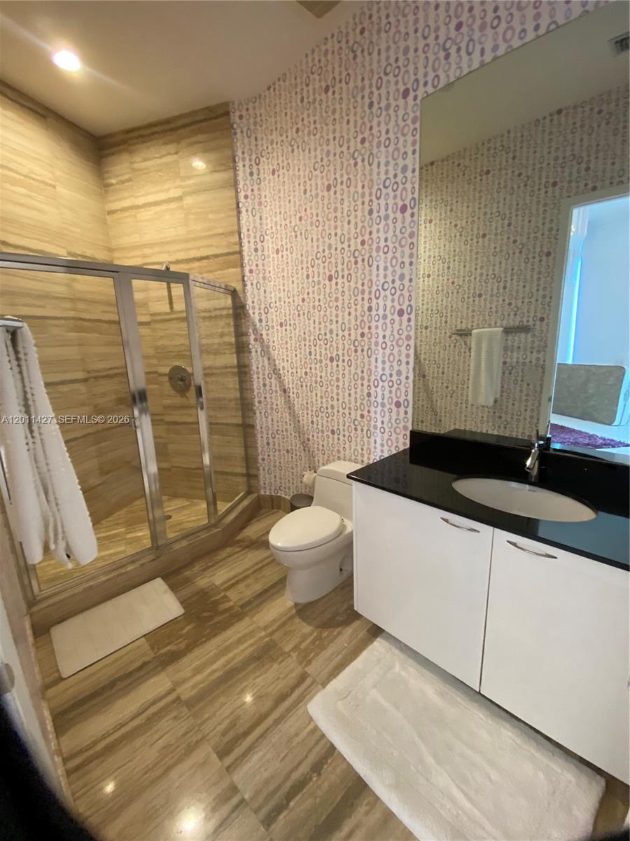 TDR TOWER III CONDO - Residential Lease
