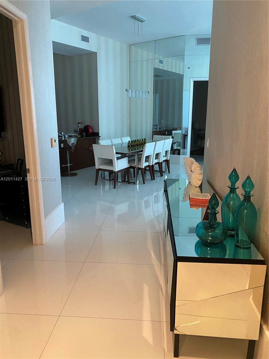 TDR TOWER III CONDO - Residential Lease