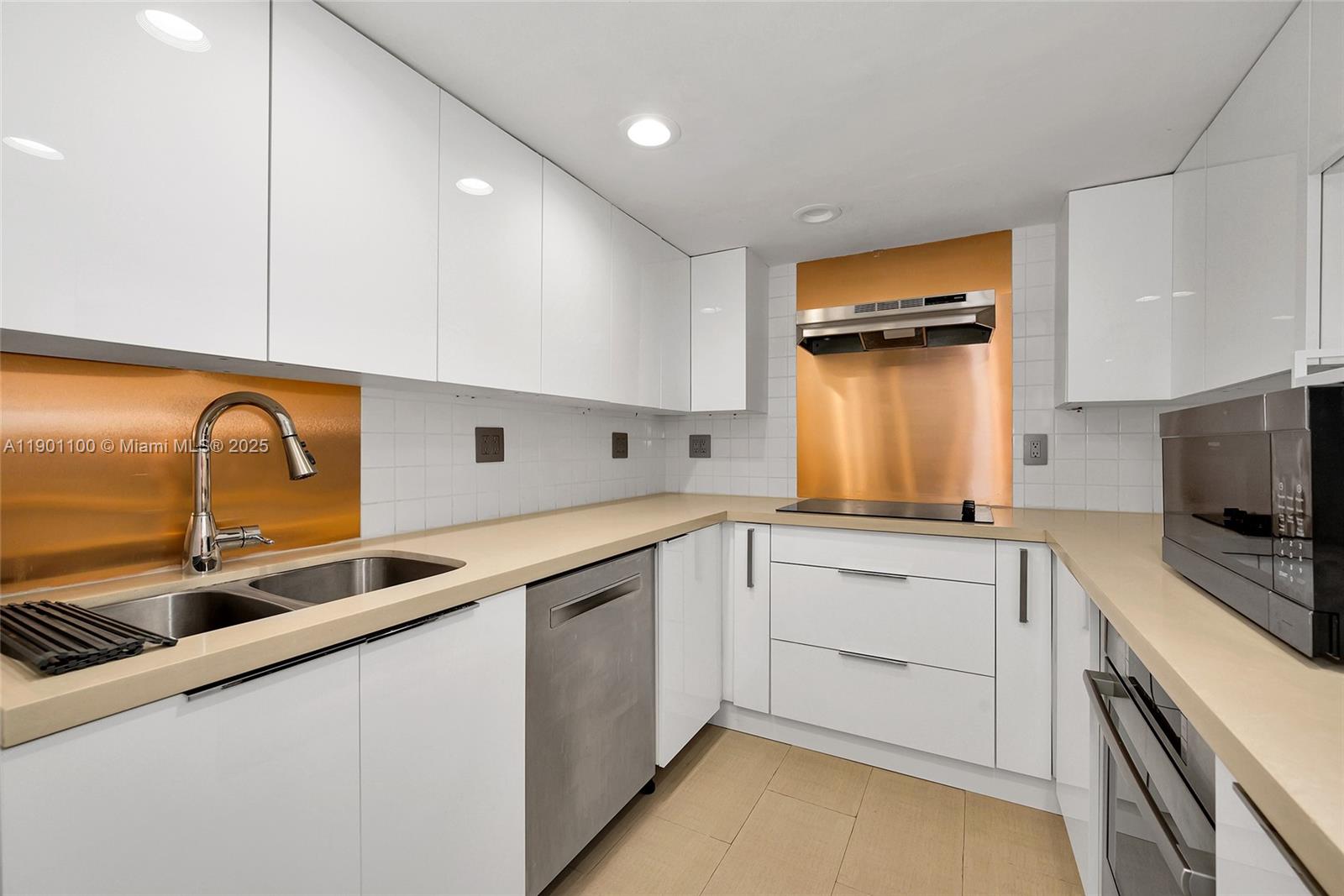 BILTMORE COURT VILLAS CON - Residential Lease