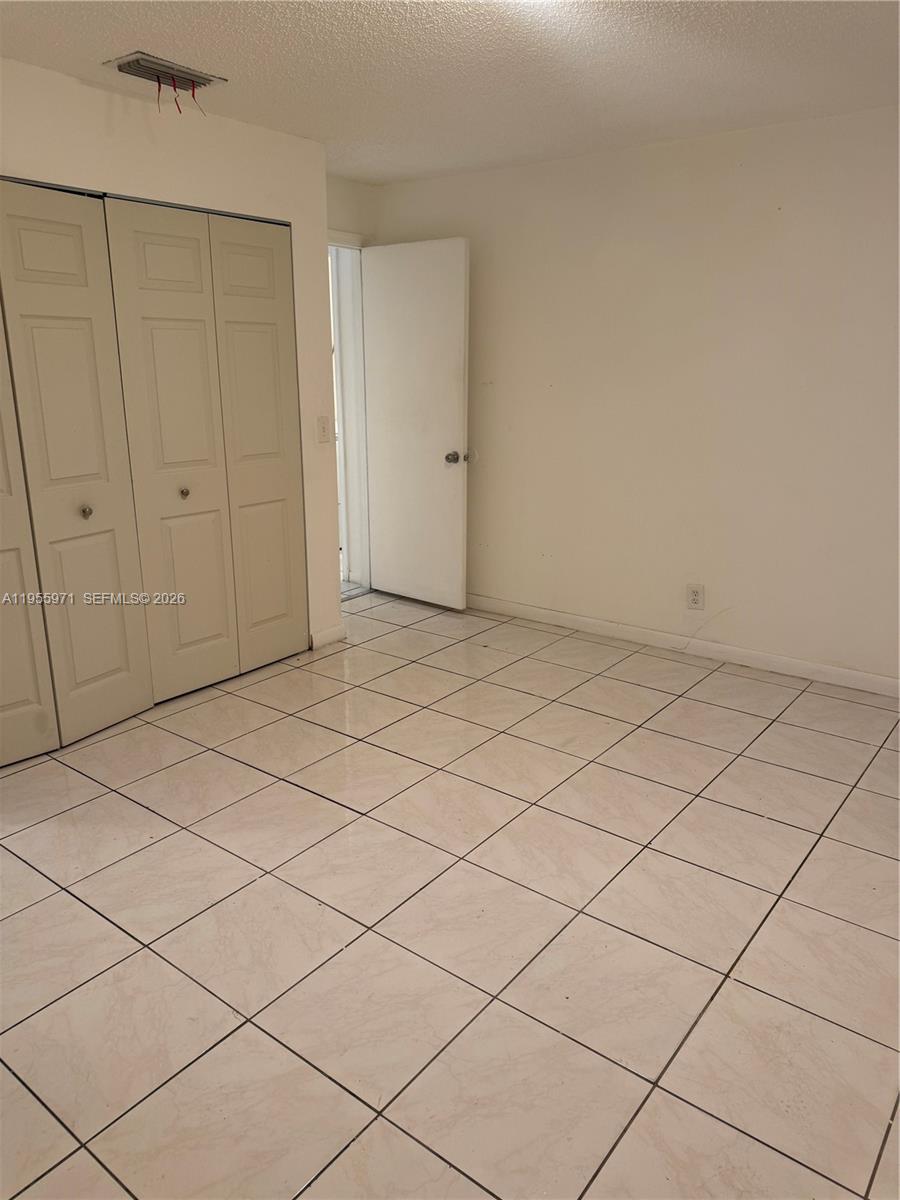 BROADVIEW COUNTRY CLUB - Residential