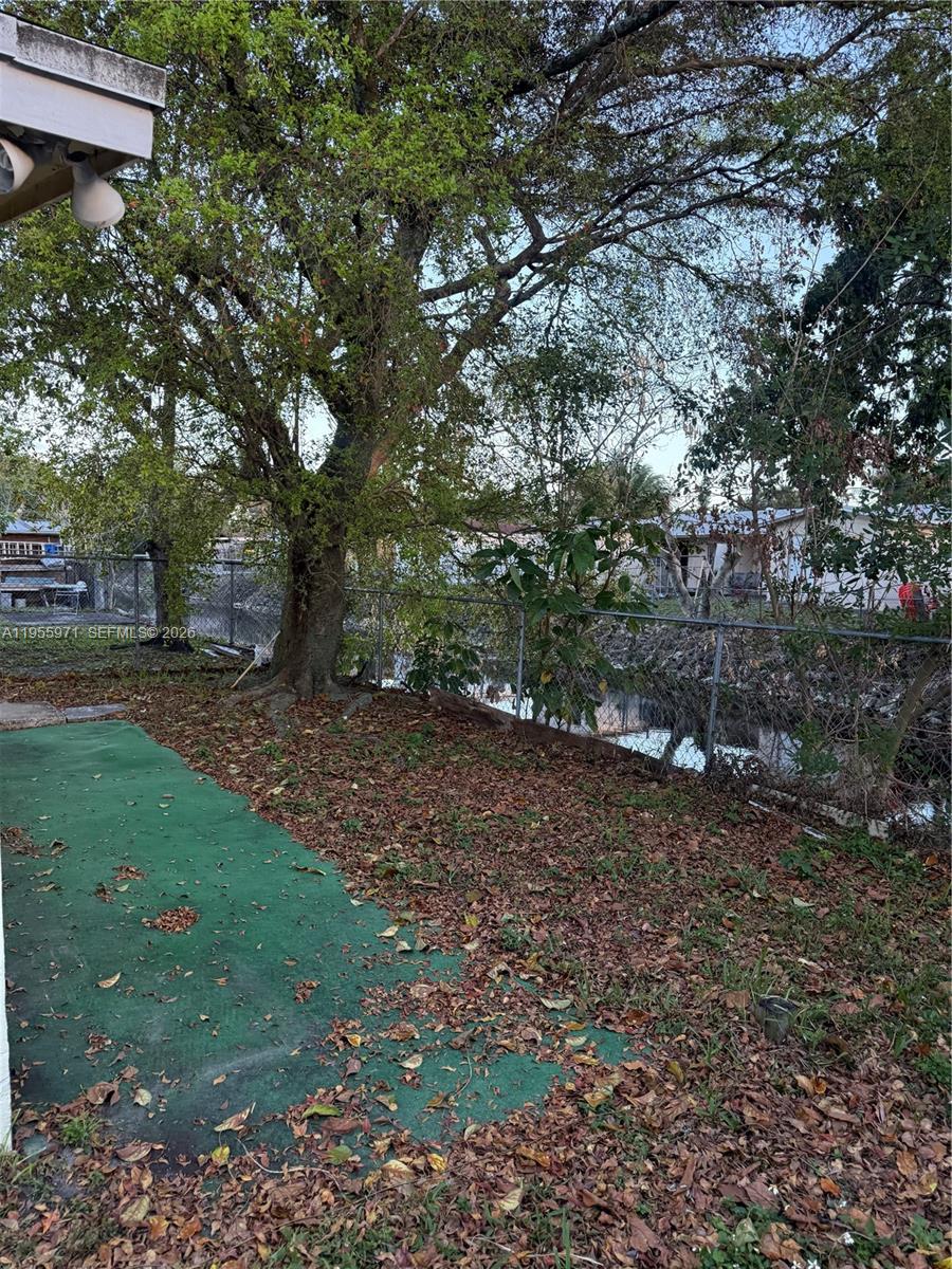 BROADVIEW COUNTRY CLUB - Residential