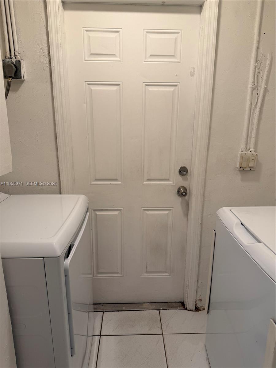 BROADVIEW COUNTRY CLUB - Residential