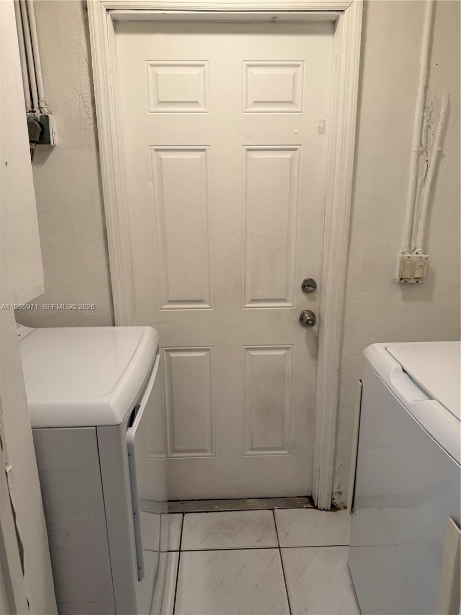 BROADVIEW COUNTRY CLUB - Residential