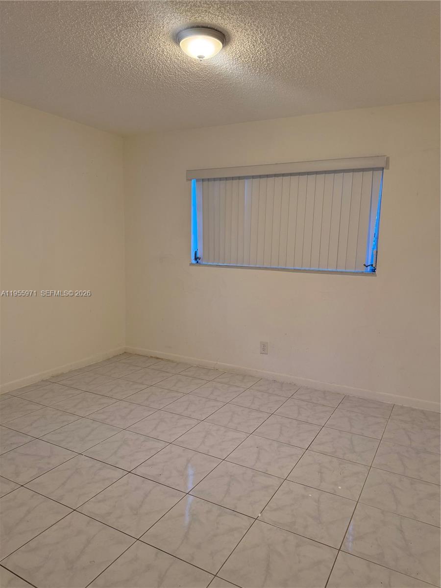 BROADVIEW COUNTRY CLUB - Residential