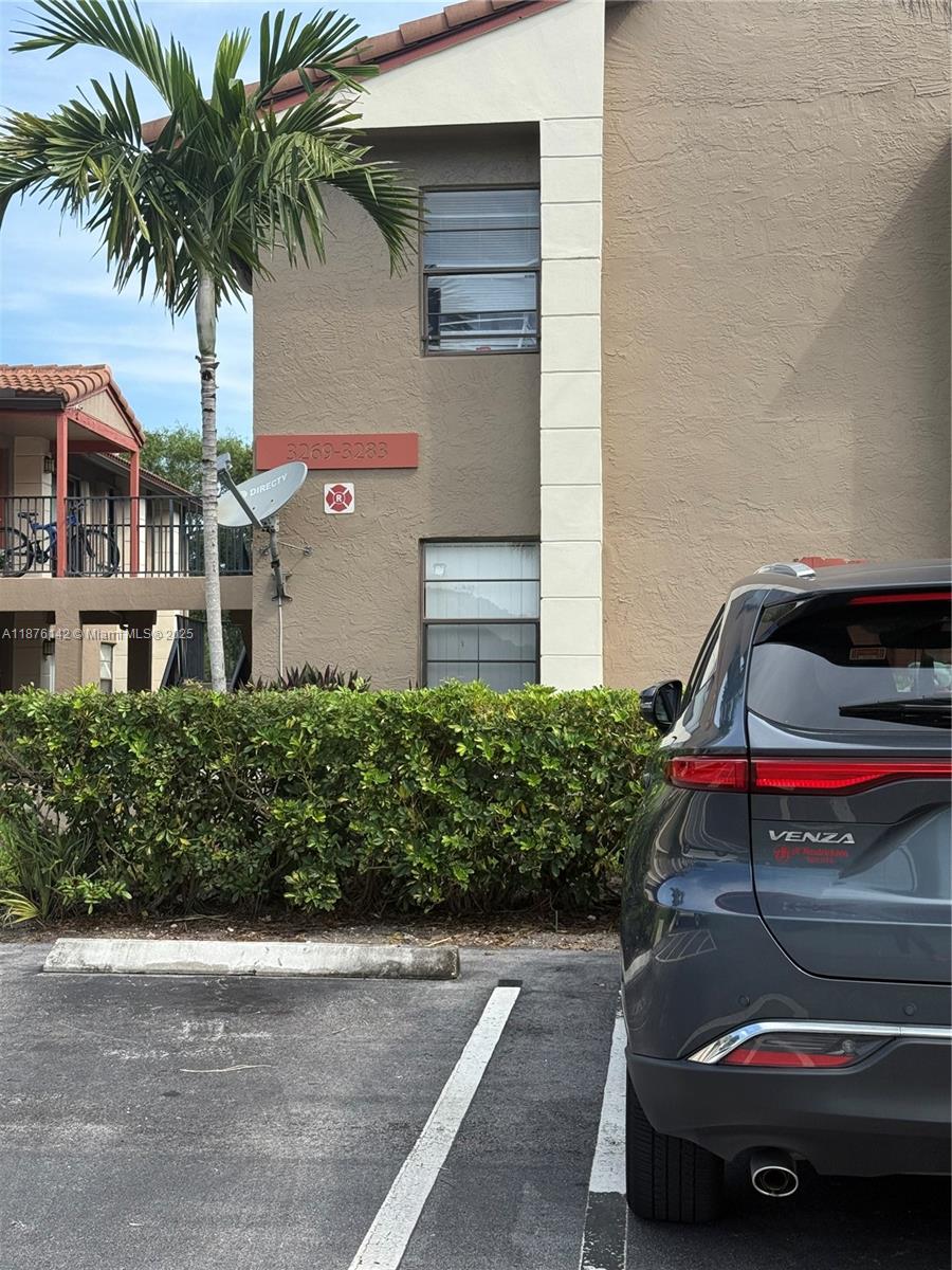 CORAL SPRINGS VILLAS COND - Residential Lease