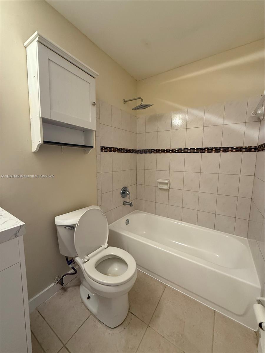 CORAL SPRINGS VILLAS COND - Residential Lease