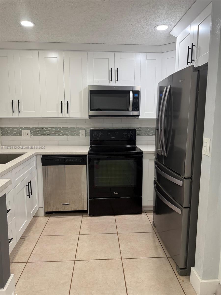 CORAL SPRINGS VILLAS COND - Residential Lease