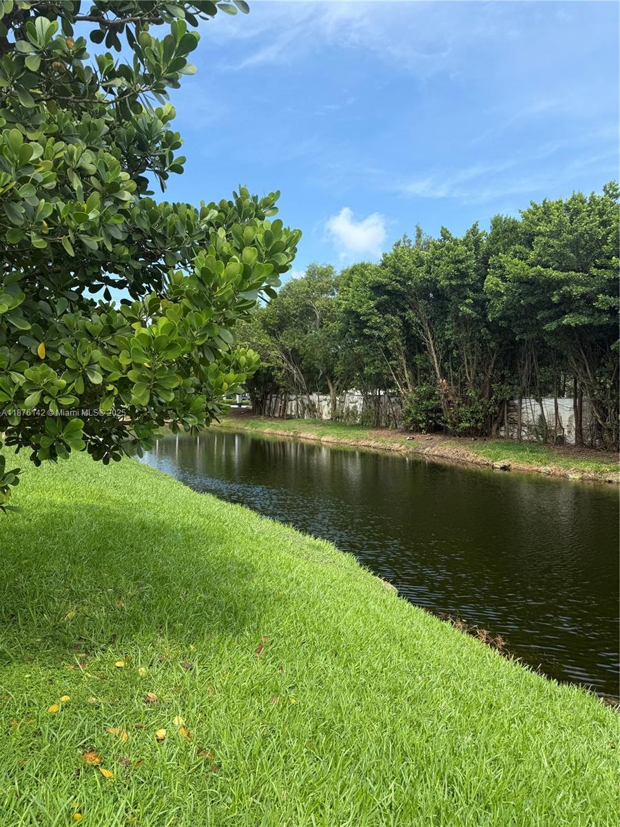 CORAL SPRINGS VILLAS COND - Residential Lease