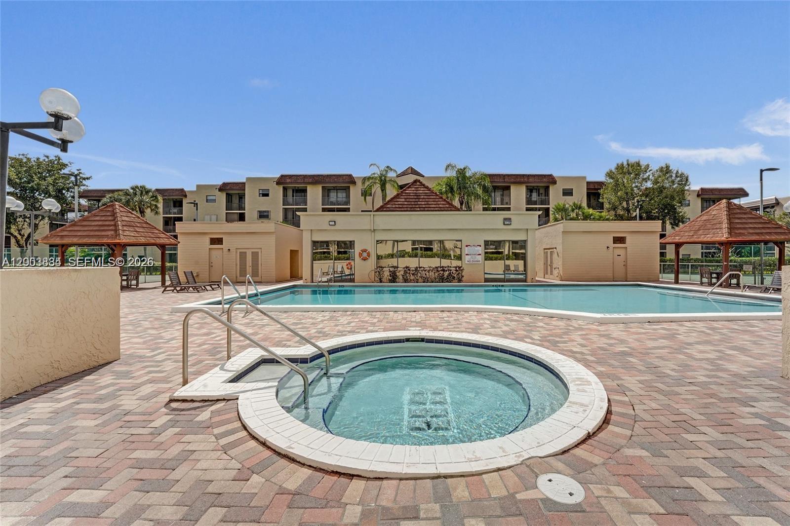 PLANTATION RACQUET CLUB - Residential