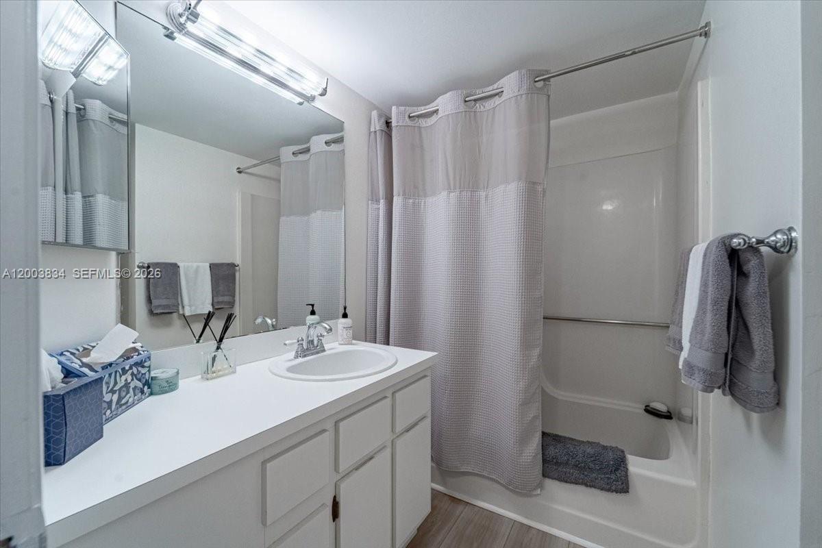 PLANTATION RACQUET CLUB - Residential