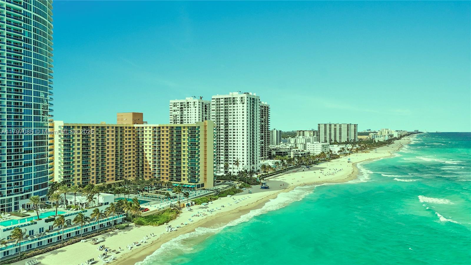 WAVE CONDO - Residential