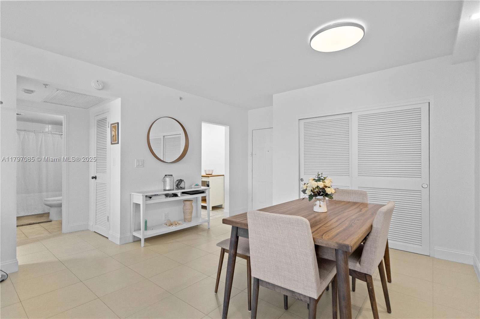 WAVE CONDO - Residential