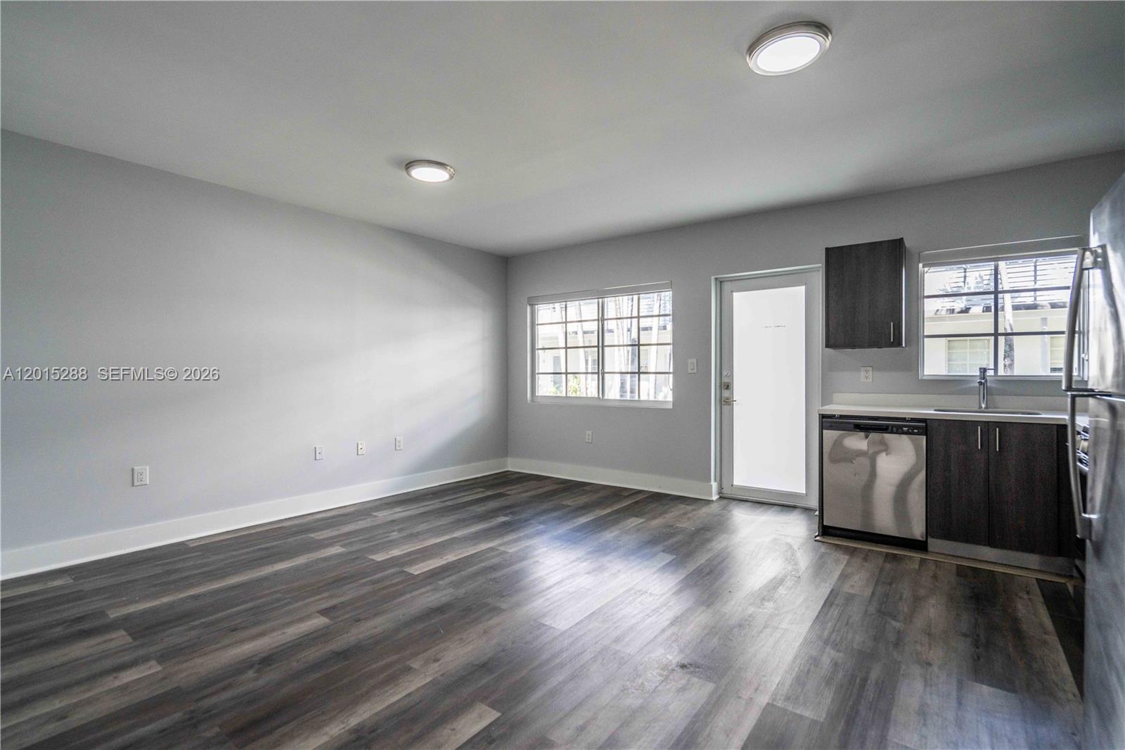 BEACH BAY SUB - Residential Lease