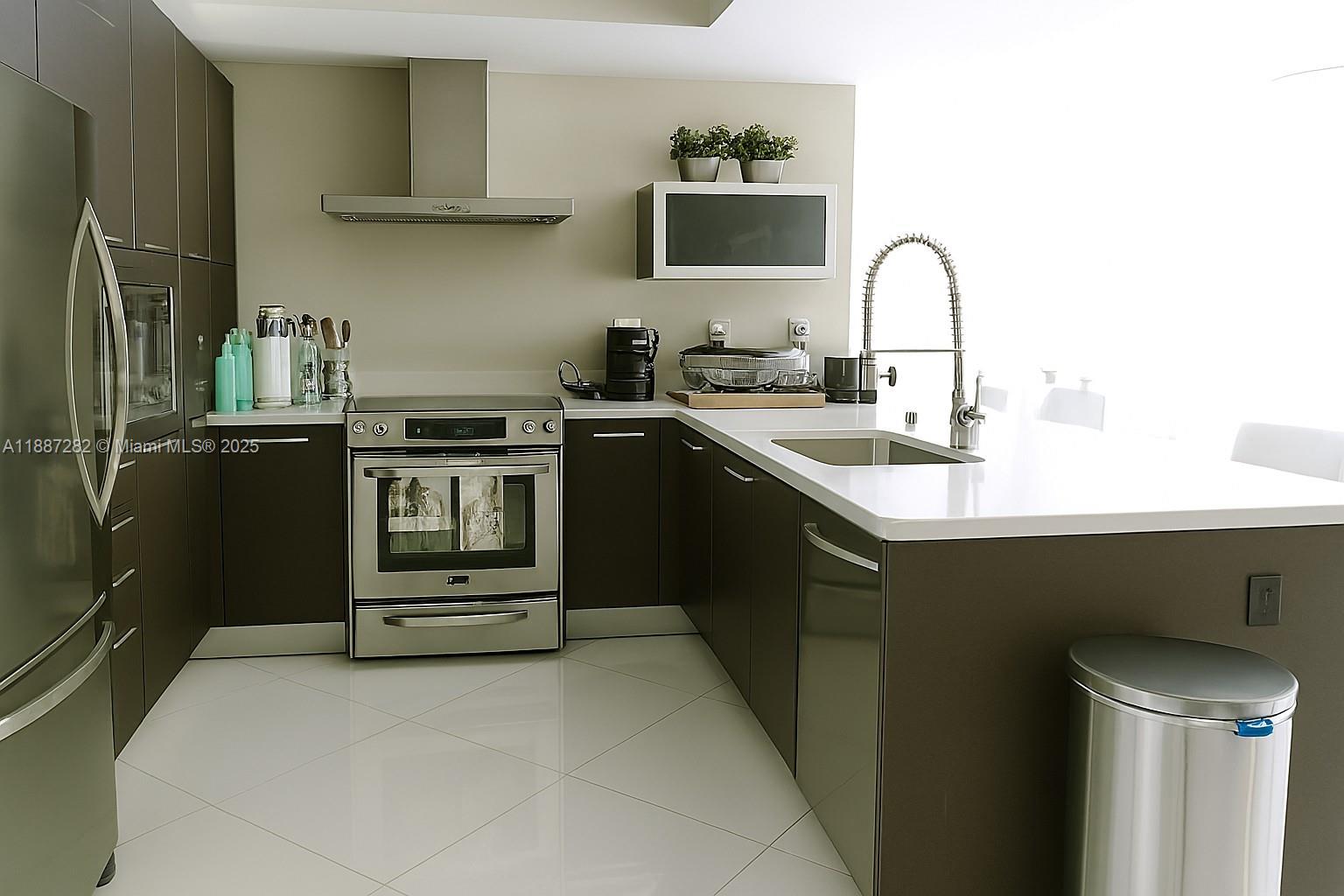 ST TROPEZ ON THE BAY III - Residential Lease