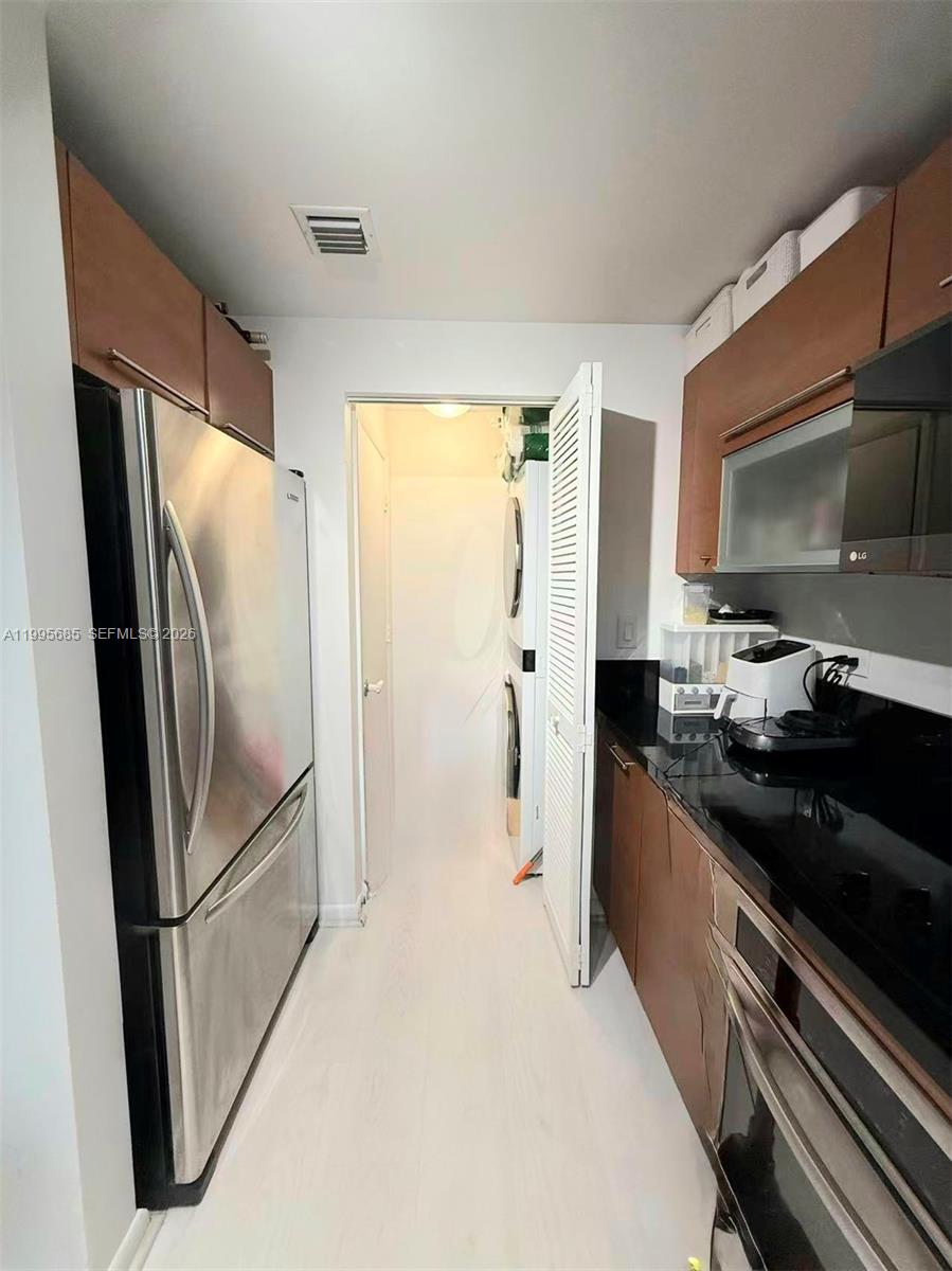 VIZCAYNE NORTH CONDO - Residential