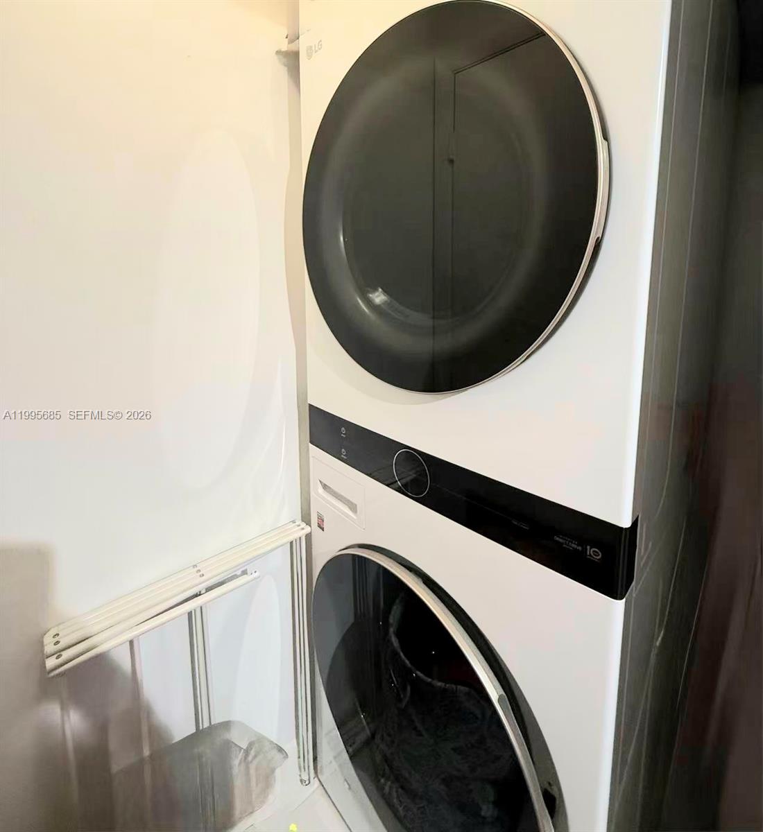 VIZCAYNE NORTH CONDO - Residential