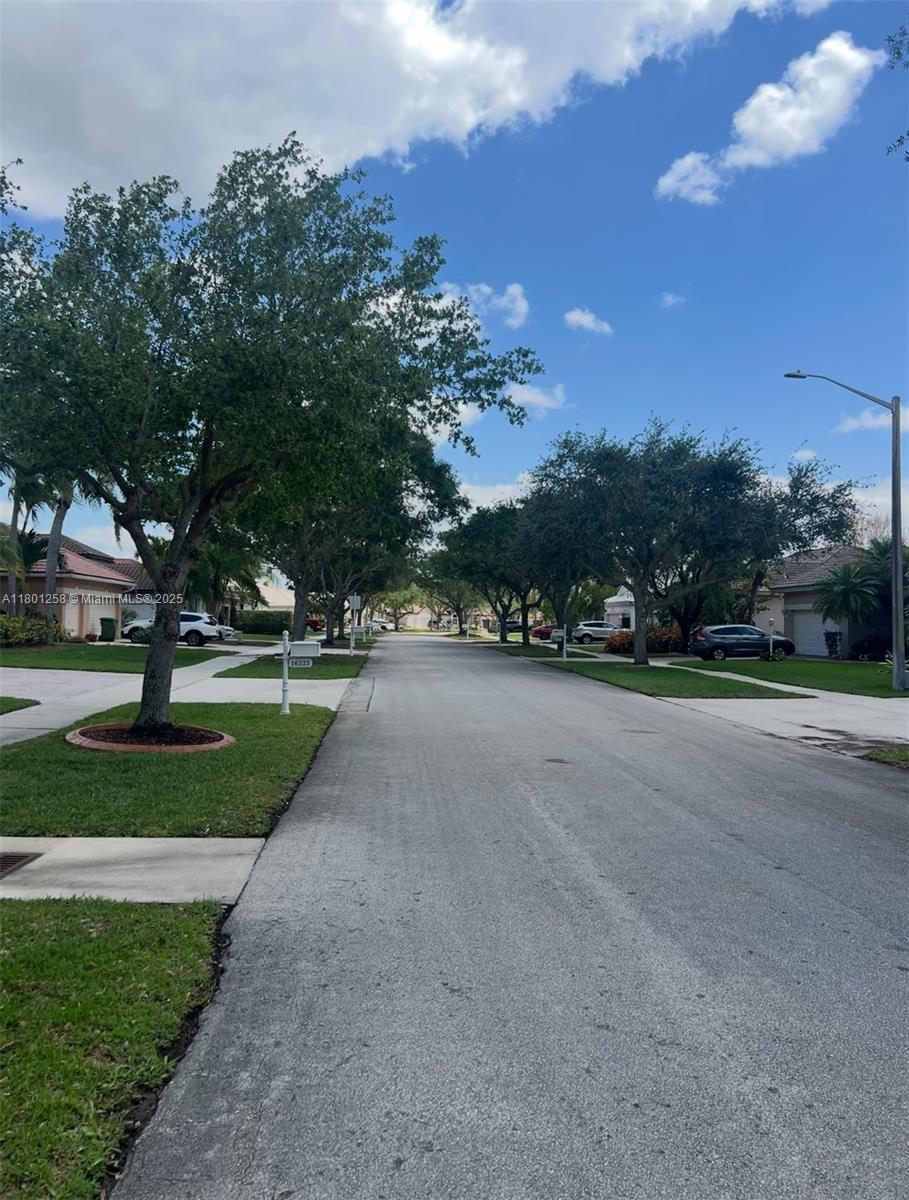 STONERIDGE LAKE ESTATES P - Residential