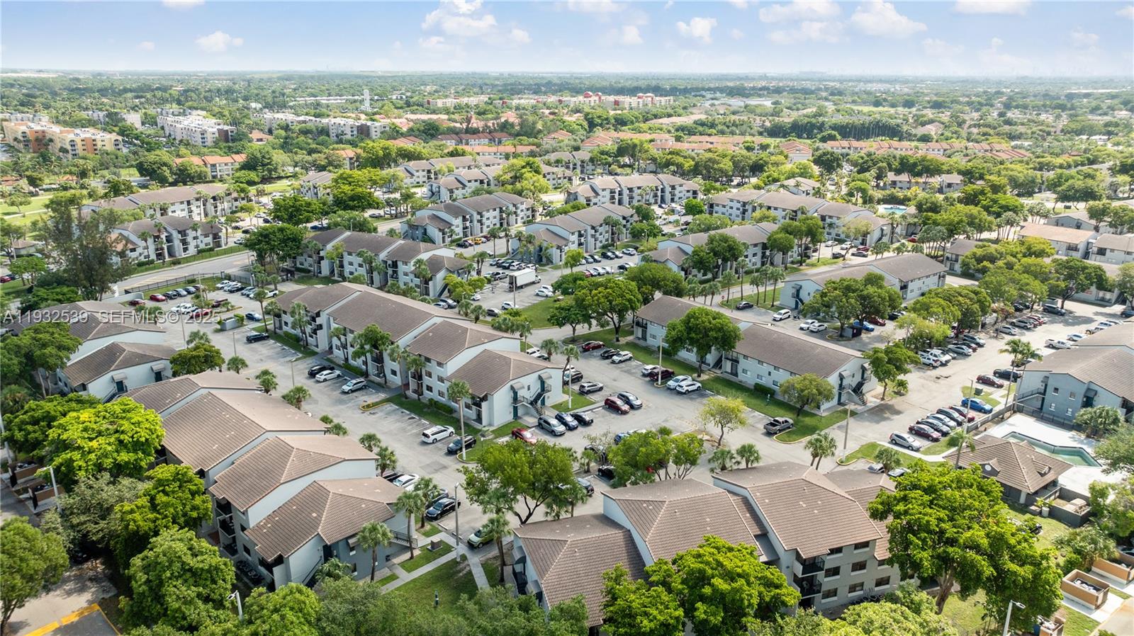 VILLA BELLINI CONDO - Residential