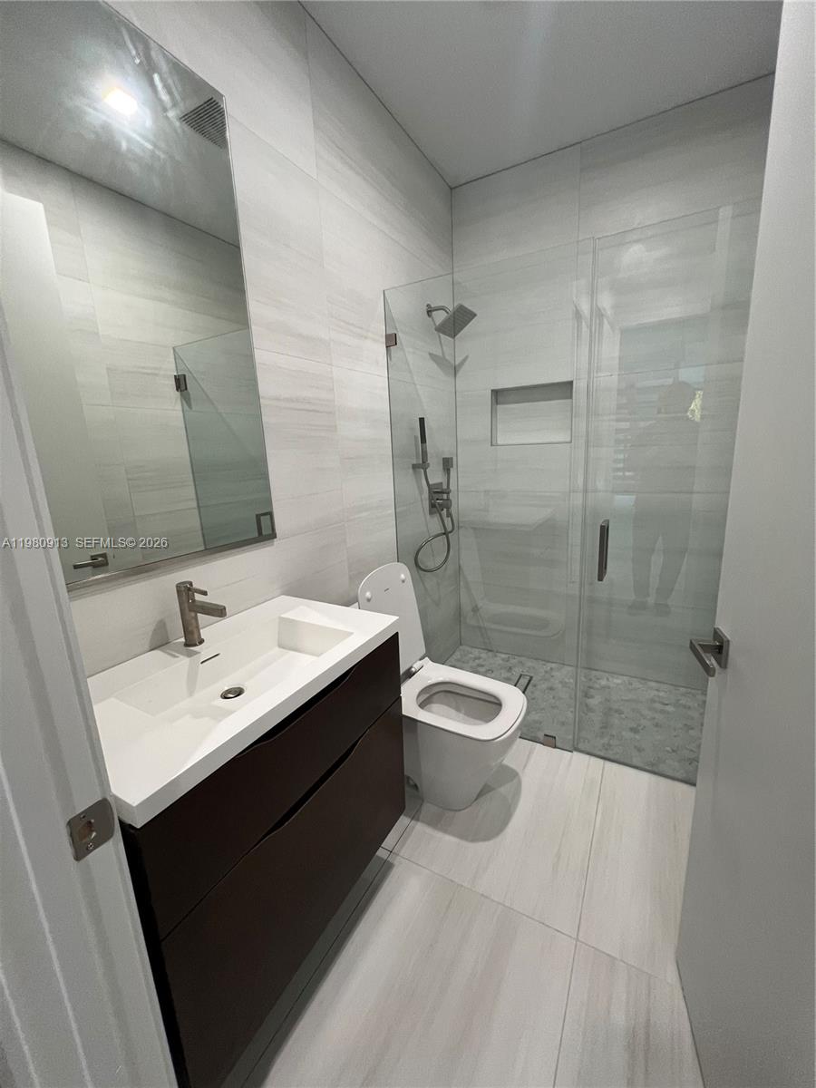 EAST SHENANDOAH - Residential