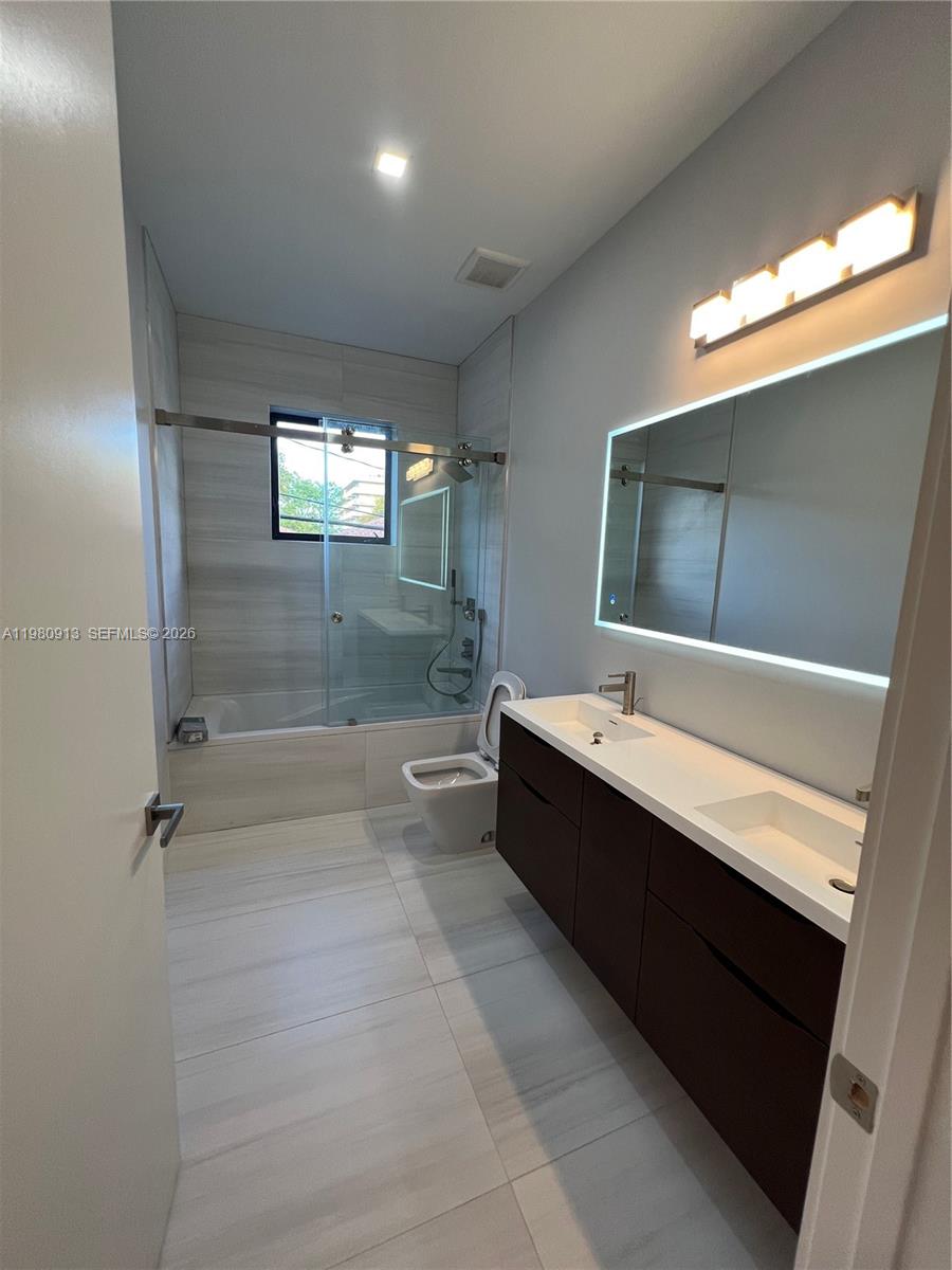 EAST SHENANDOAH - Residential