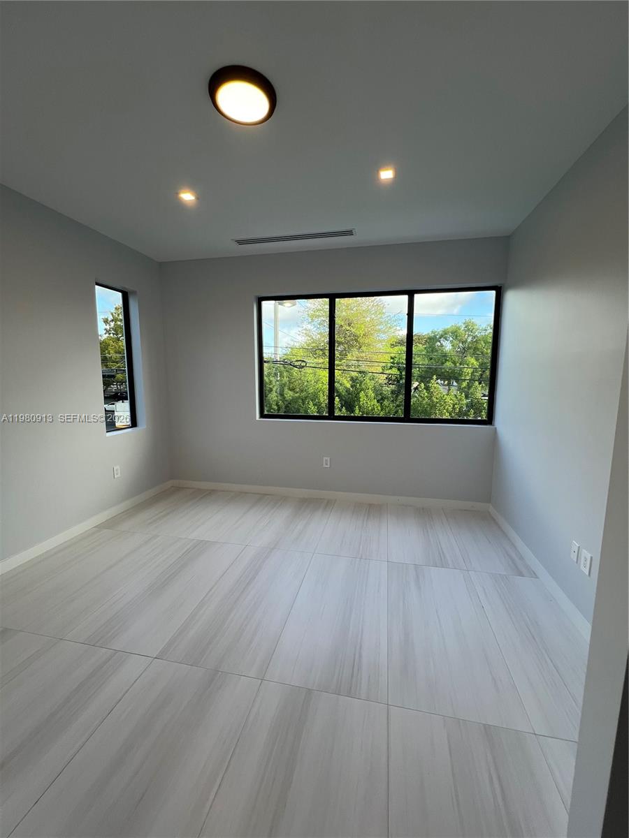 EAST SHENANDOAH - Residential