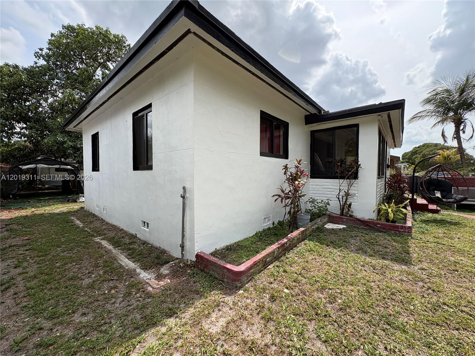 BREEZY HEIGHTS 1ST ADDN - Residential