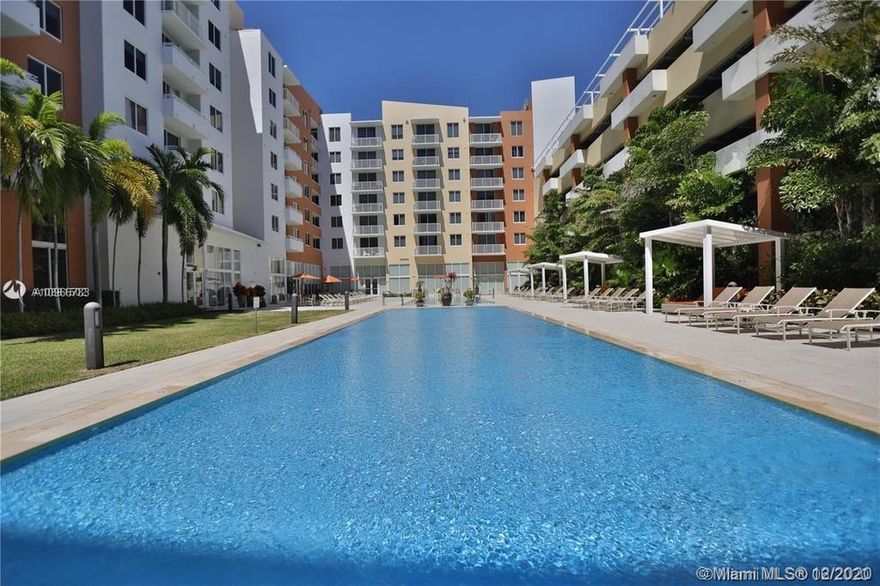 AVAILABLE FROM: AUG 1, 2021!!! Beautiful condo in center of Aventura. Top location, close to the Beach and Aventura Mall, walk distance to Shopping plazas, Restaurants, Banks, Publix, Walgreens, Hospital etc. This spacious FURNISHED 2 bed, 2 bath, has a split floorplan with a Modern fully equipped kitchen and with washer/dryer in unit. Some of the amenities; 24hrs Security/Front Desk, Valet Parking, Jacuzzi, 4 Pools. Fitness Center, Sauna. Clubroom, Billiard Room etc. SHORT TERM RENTALS ALLOWED: 3 months $2950/month , 6 months $2800/month AVAILABLE FROM: AUG 1, 2021