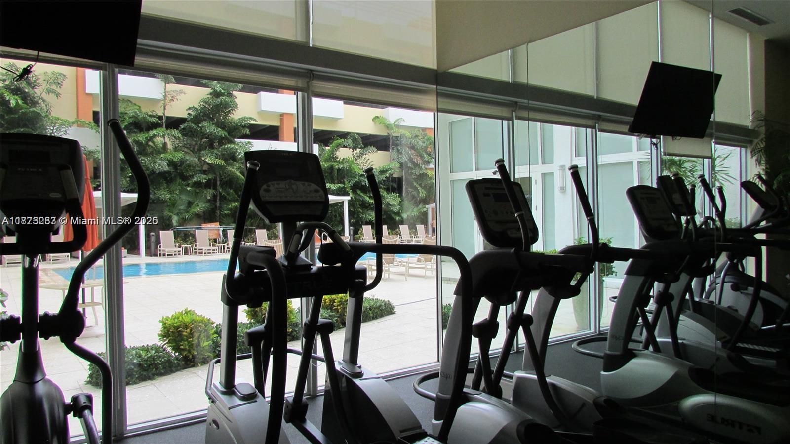 VENTURE AT AVENTURA WEST - Residential