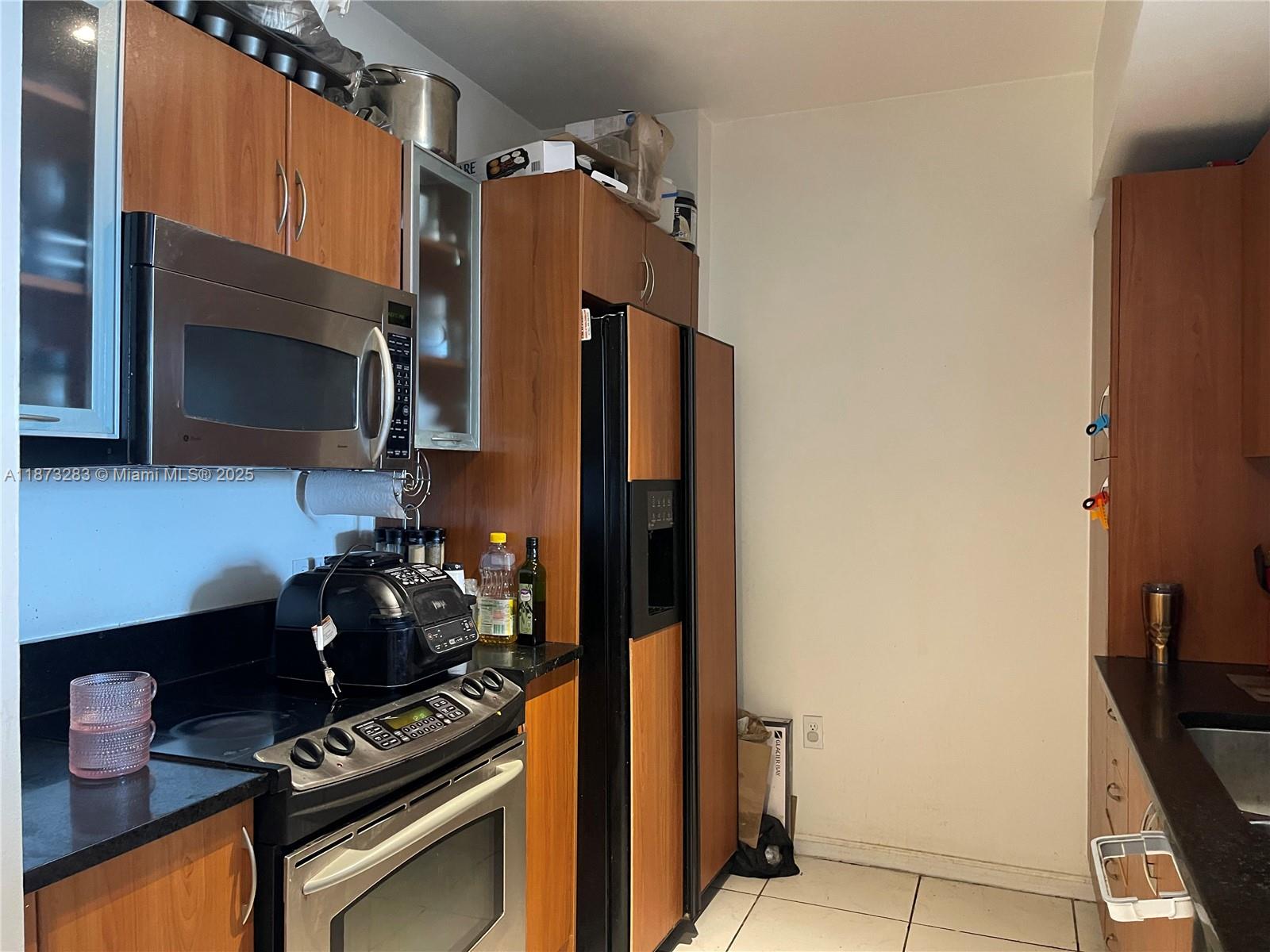 VENTURE AT AVENTURA WEST - Residential