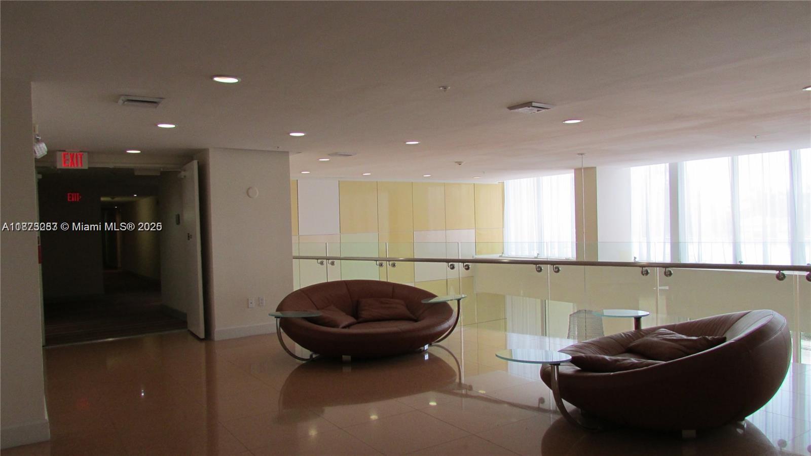 VENTURE AT AVENTURA WEST - Residential