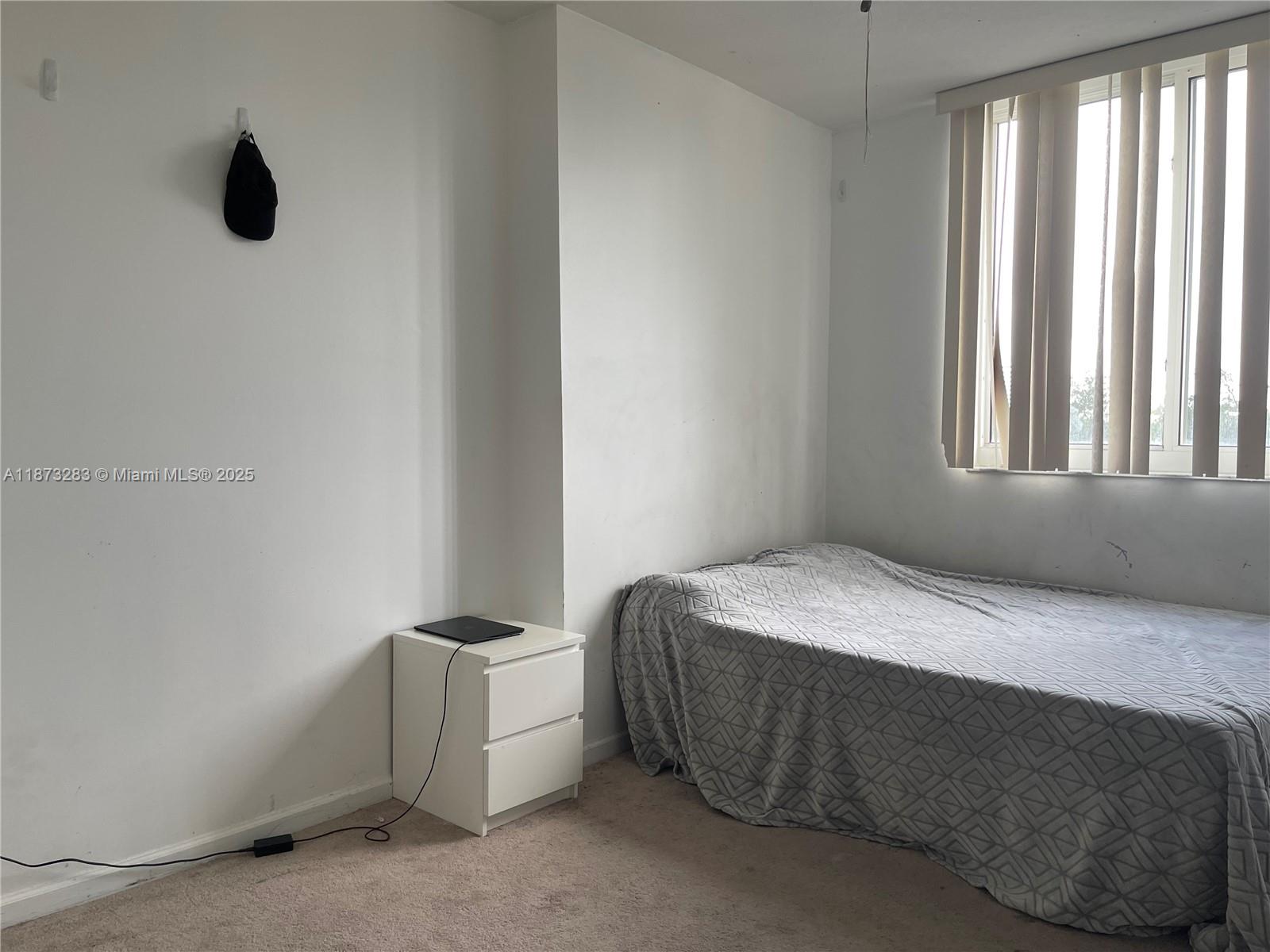 VENTURE AT AVENTURA WEST - Residential