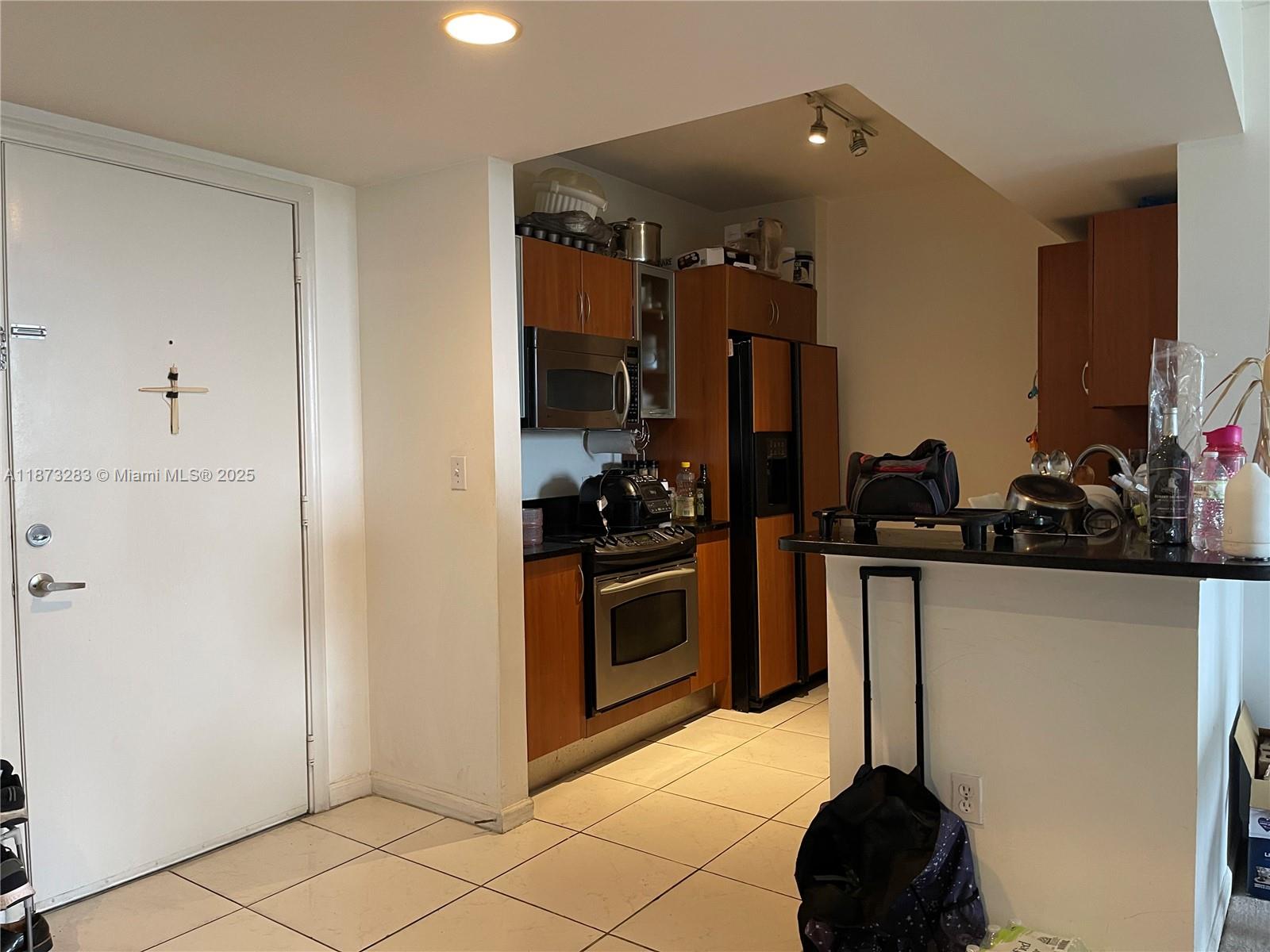 VENTURE AT AVENTURA WEST - Residential