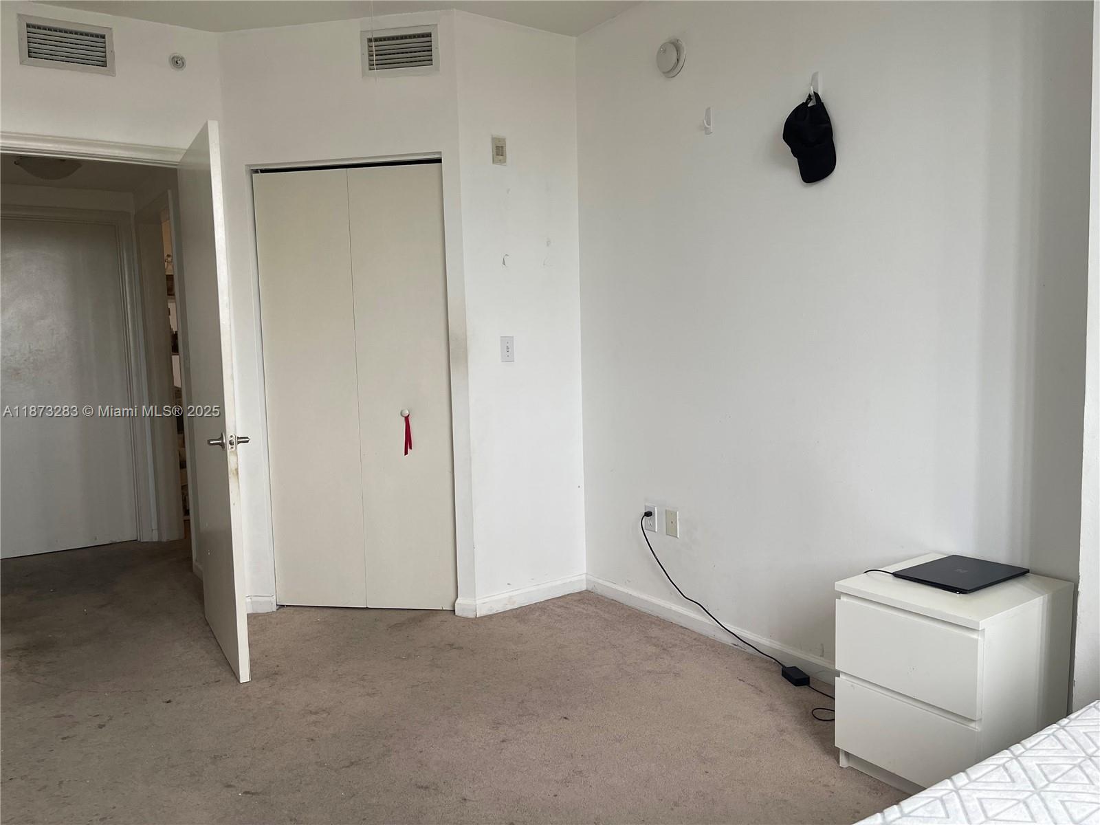 VENTURE AT AVENTURA WEST - Residential