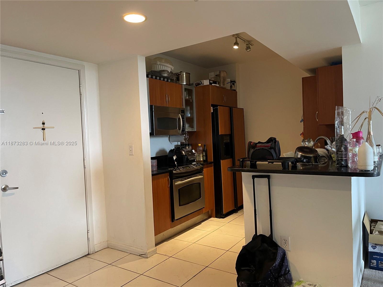 VENTURE AT AVENTURA WEST - Residential