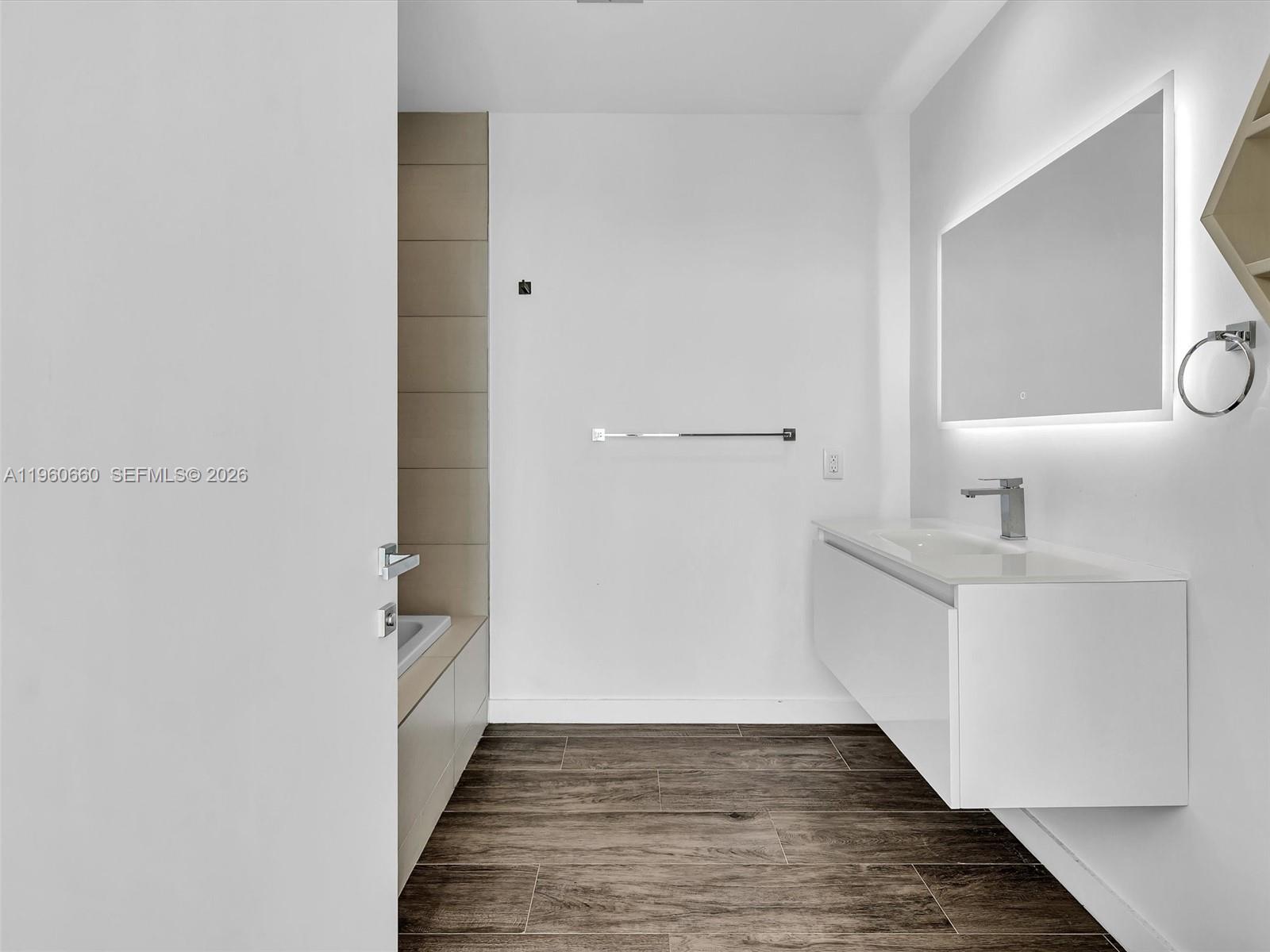 BISCAYNE BEACH CONDO - Residential