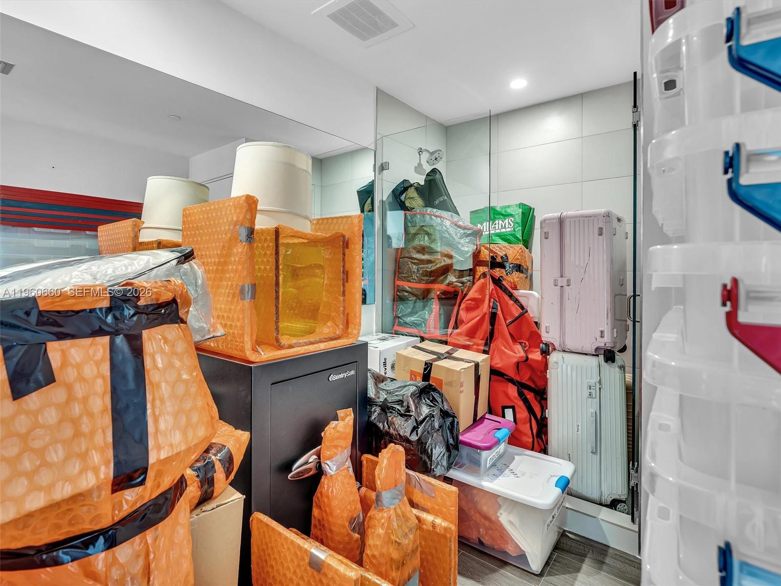 BISCAYNE BEACH CONDO - Residential